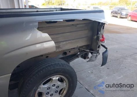 2002 Chevrolet Silverado 1500 Ls from USA, damaged, VIN 2GCEC19T321364517